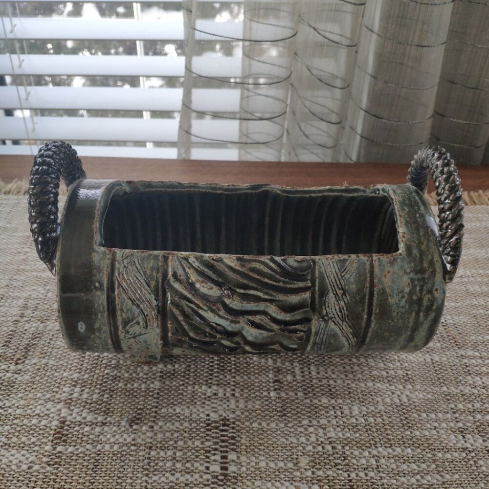 VTG Art Pottery Planter, Etched Brutalist Green Sgraffito with Handles 8.75" - Picture 6 of 16